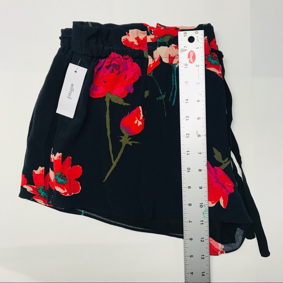 Drawstring Floral Shorts - Picture 6 of 8